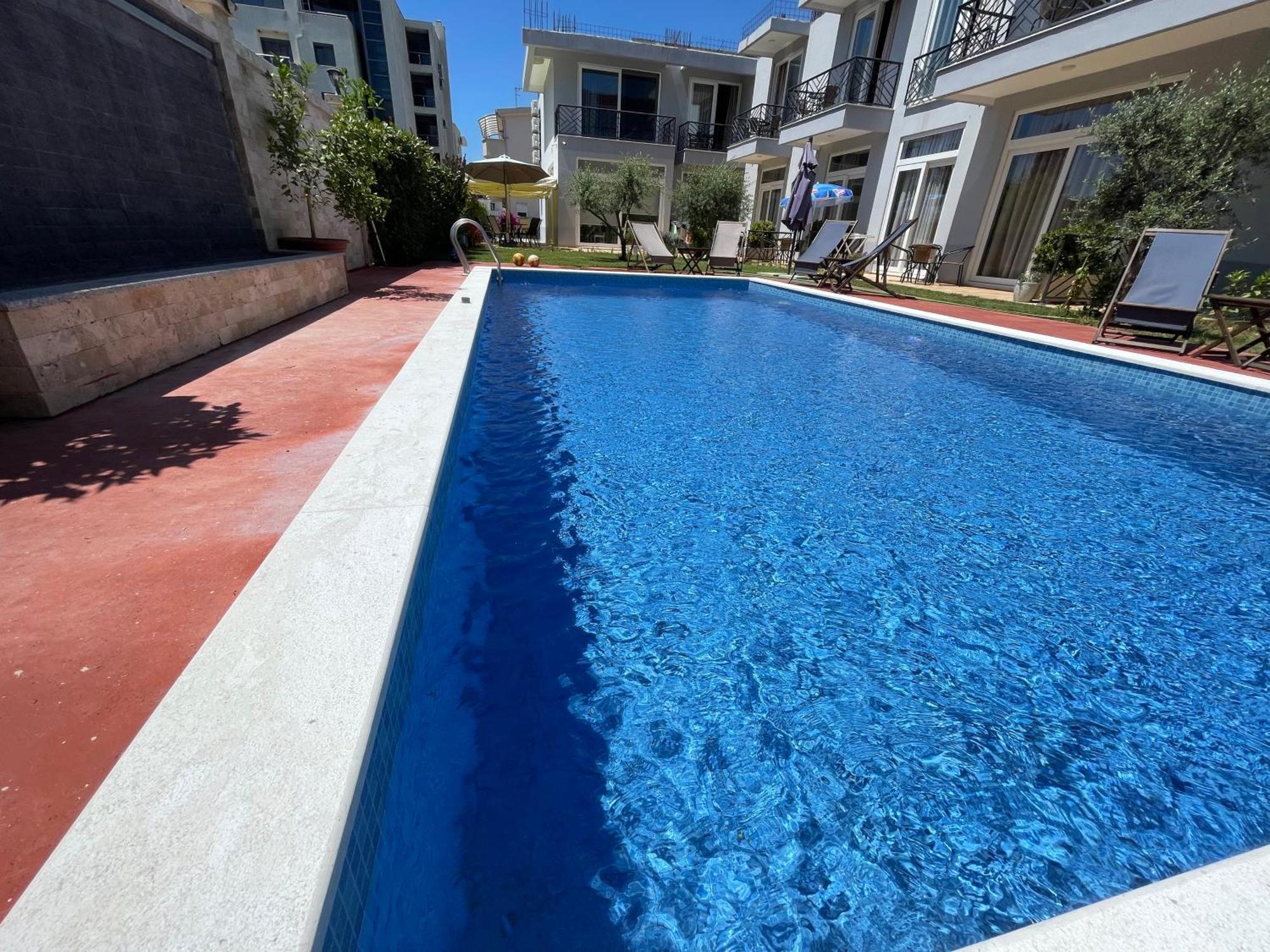Belami Luxury Apartments Улцин Екстериор снимка